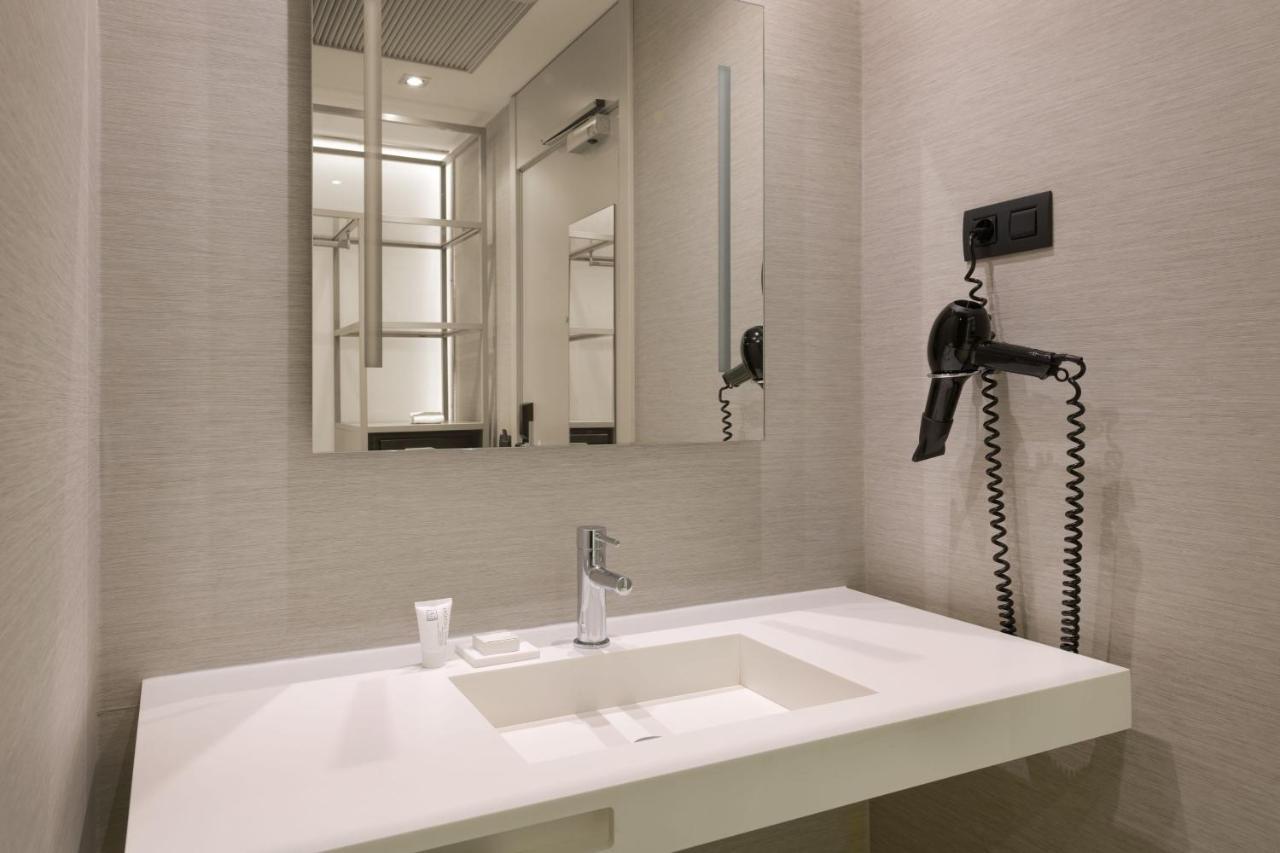 Hotel Sh Colon Valence