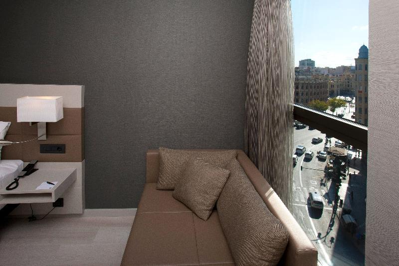 Hotel Ac Colón By Marriott 4*
